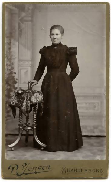 Marie 16 år gammel. Marie 16 år gammel.